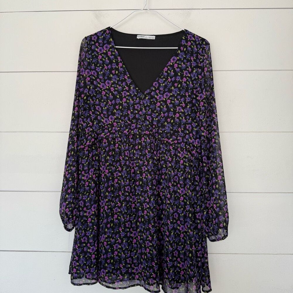 Pull & Bear Women’s Medium Purple Floral Dress